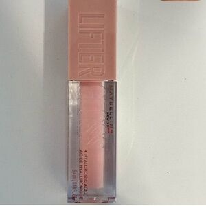 new maybelline lifter gloss with hyaluronic acid